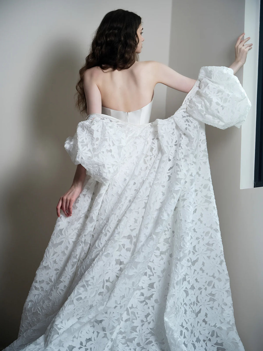 AMUSEE LUXURY BRIDAL CAPE