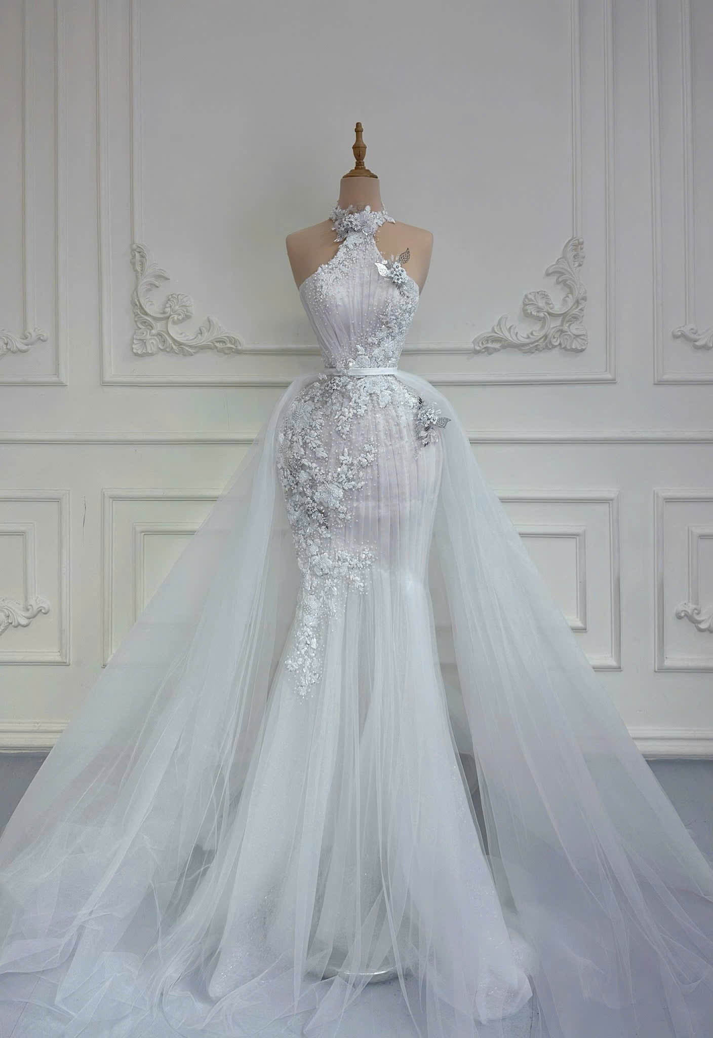 AURÉLIA VEIL Sculpured Couture Gown