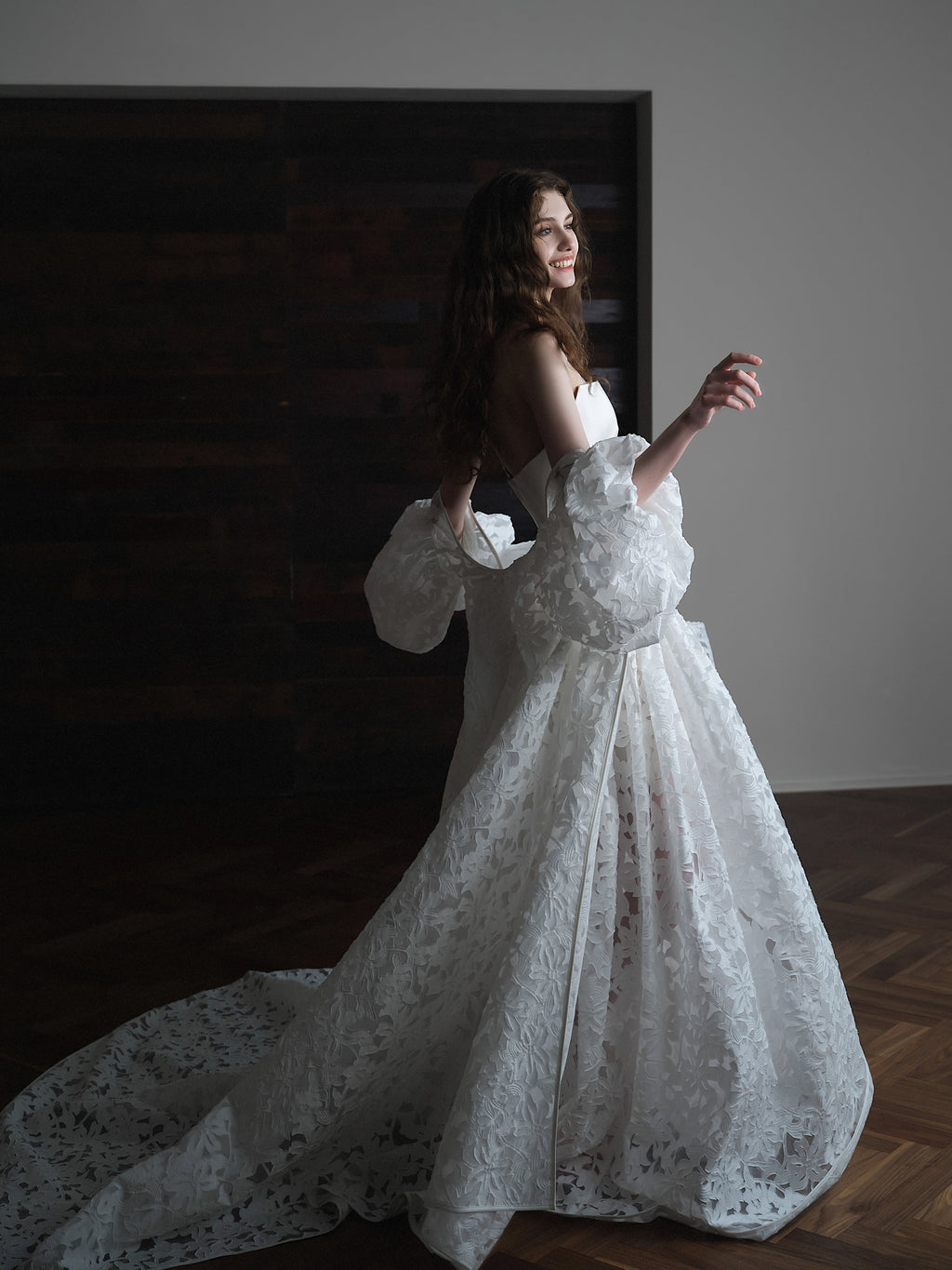 AMUSEE LUXURY BRIDAL CAPE