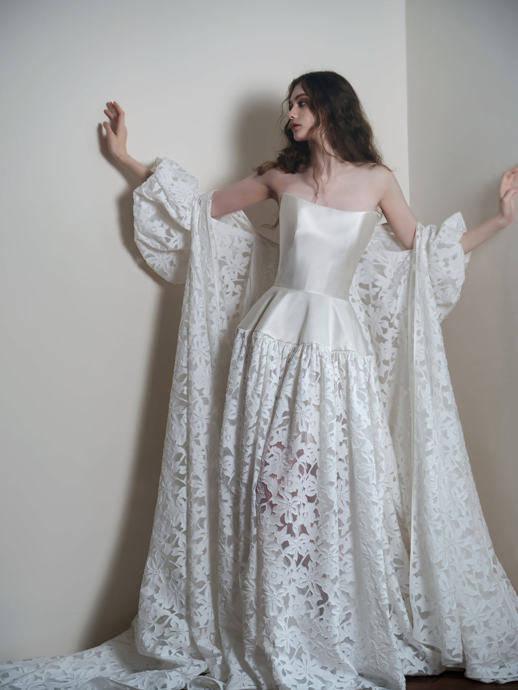 AMUSEE LUXURY BRIDAL CAPE