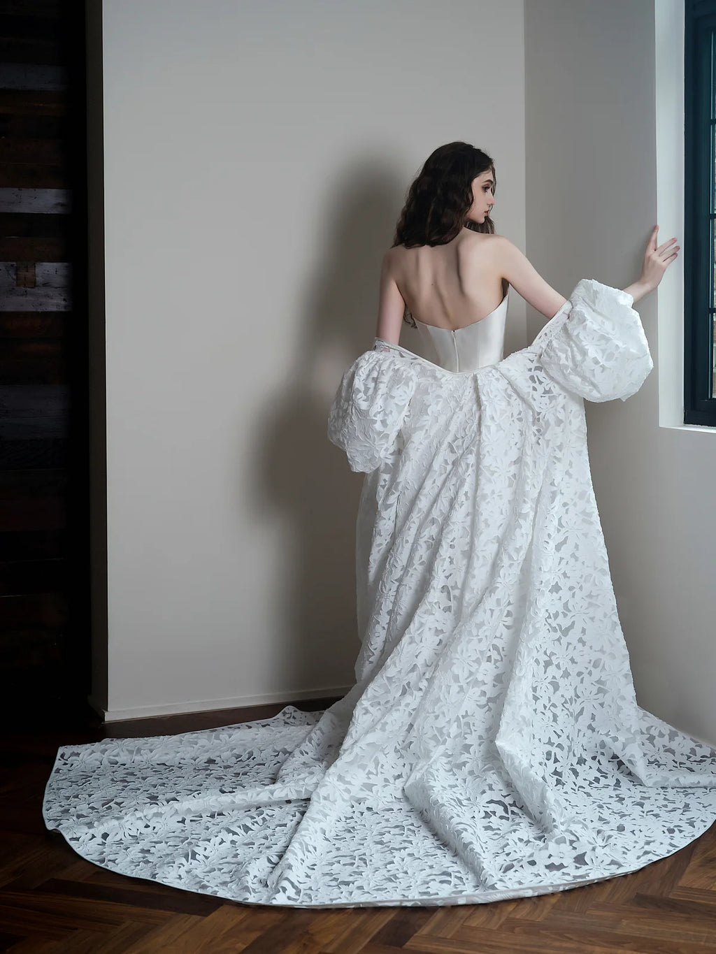 AMUSEE LUXURY BRIDAL CAPE