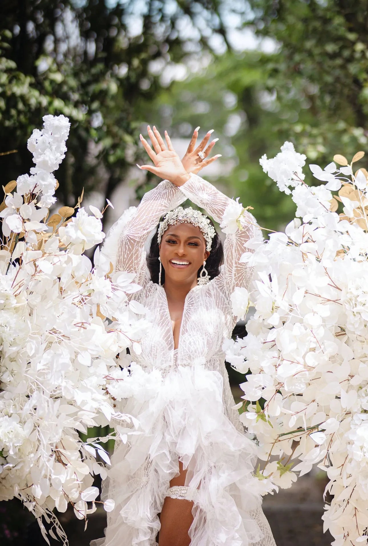 VIVIANA Luxury Bridal Robe with Puffy Sleeves