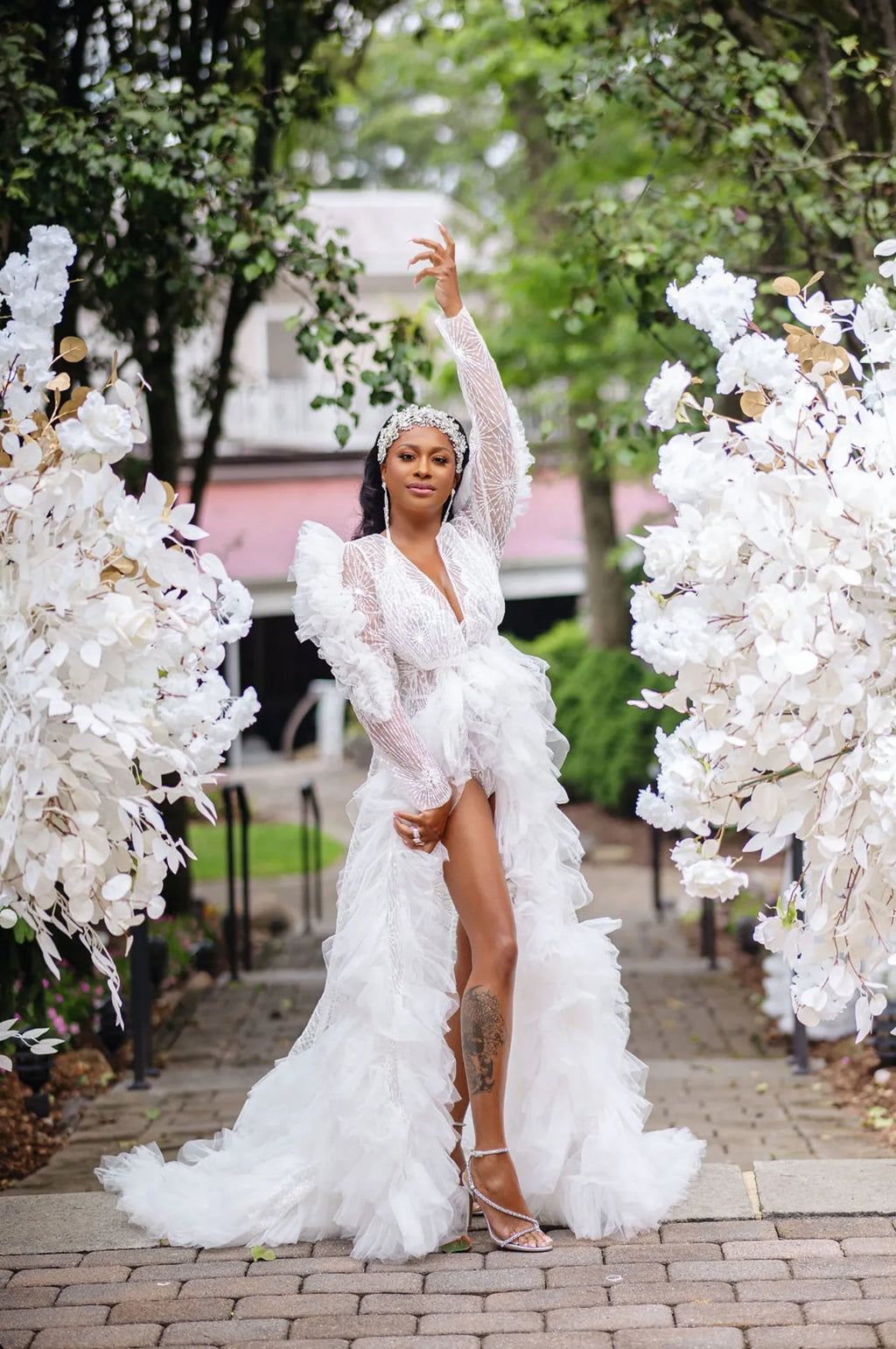 VIVIANA Luxury Bridal Robe with Puffy Sleeves