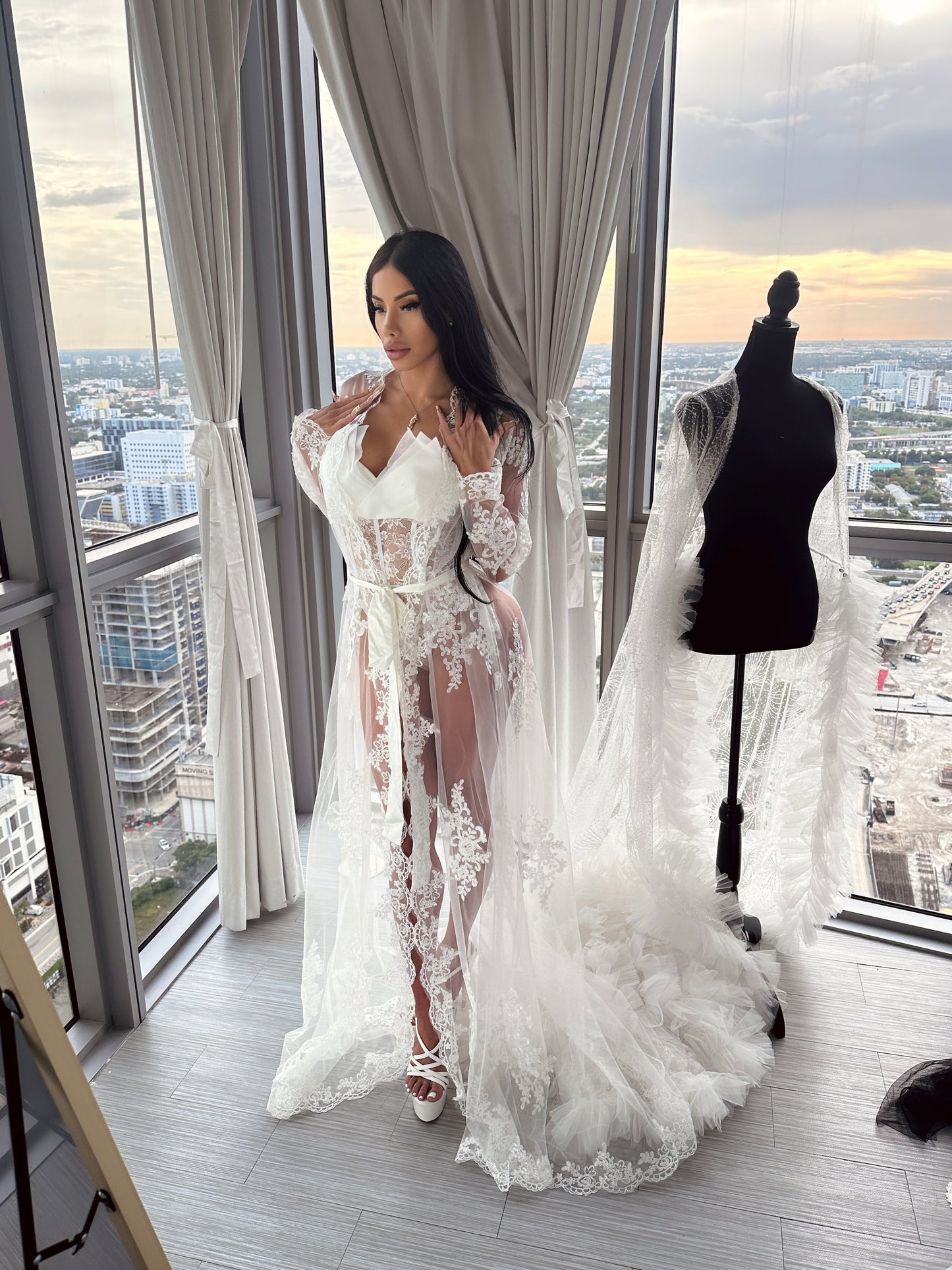 Luxury Naya Lace Bridal Robe