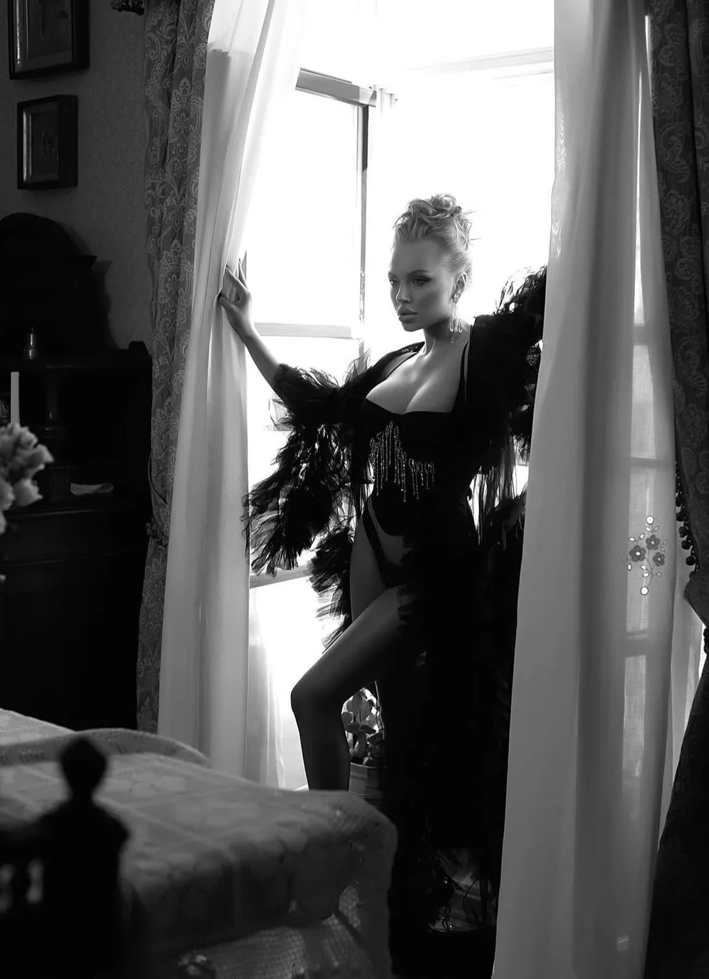 KELSEY Luxury Black Bridal Robe