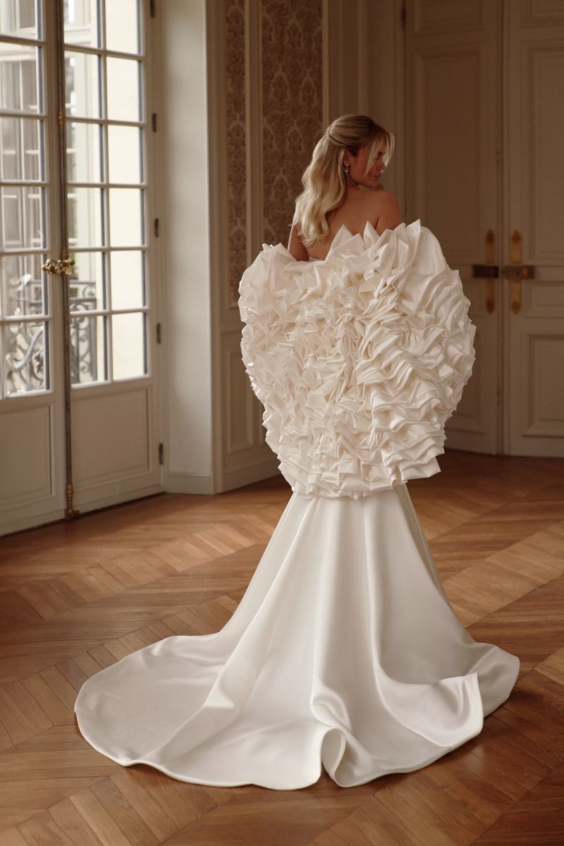 TINA COUTURE LUXURY BRIDAL CAPE