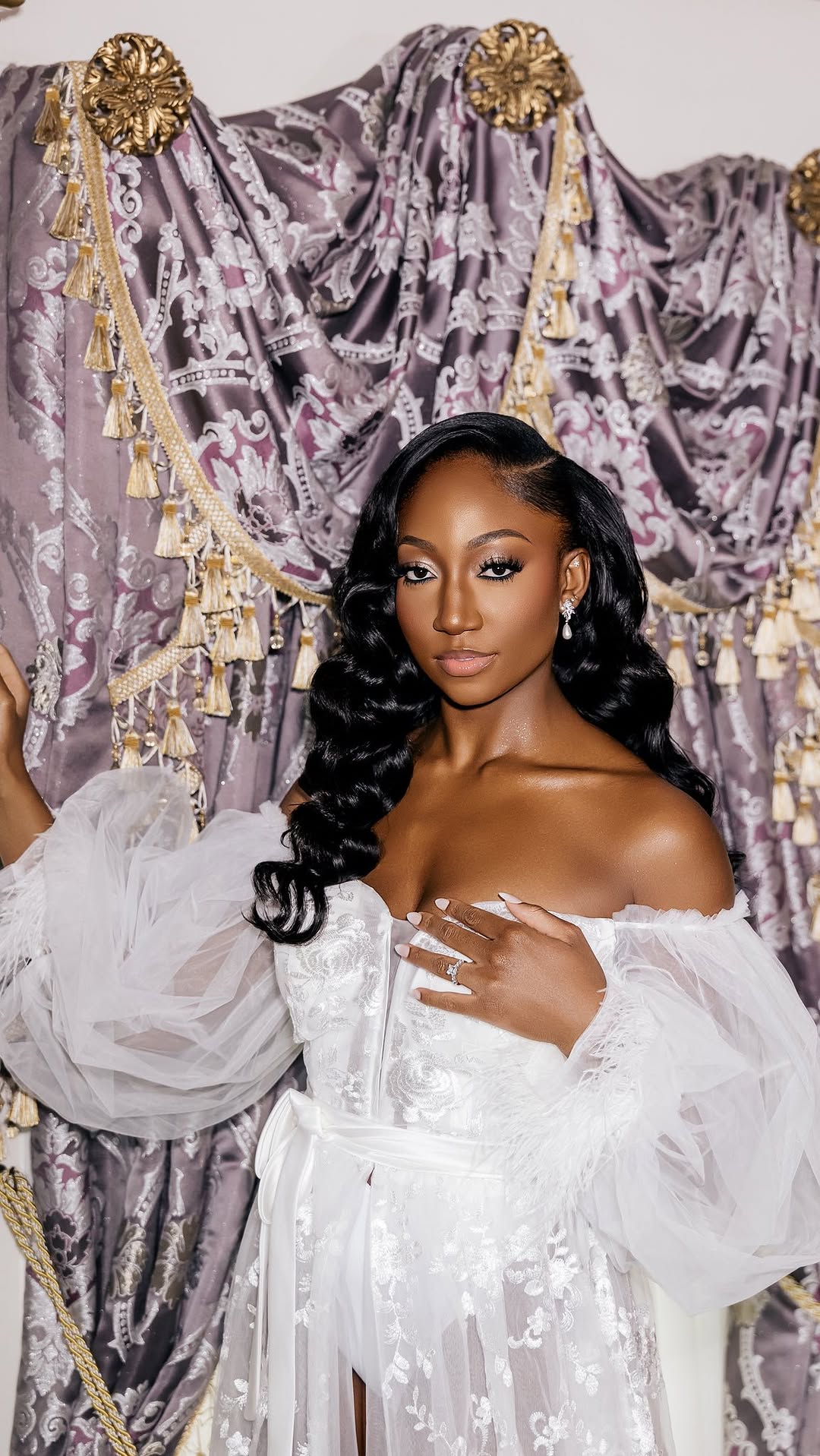 MELANIA Luxury Off Shoulder Bridal Robe