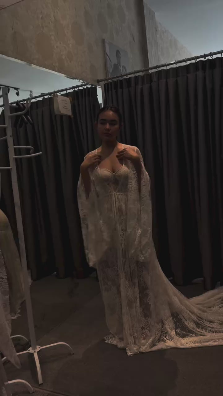 MADELENA LACE BRIDAL ROBE