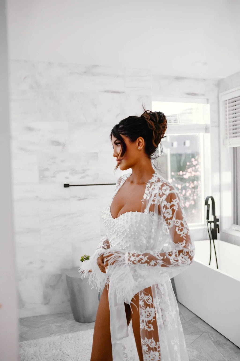 ILONA Lace Robe With Feathers